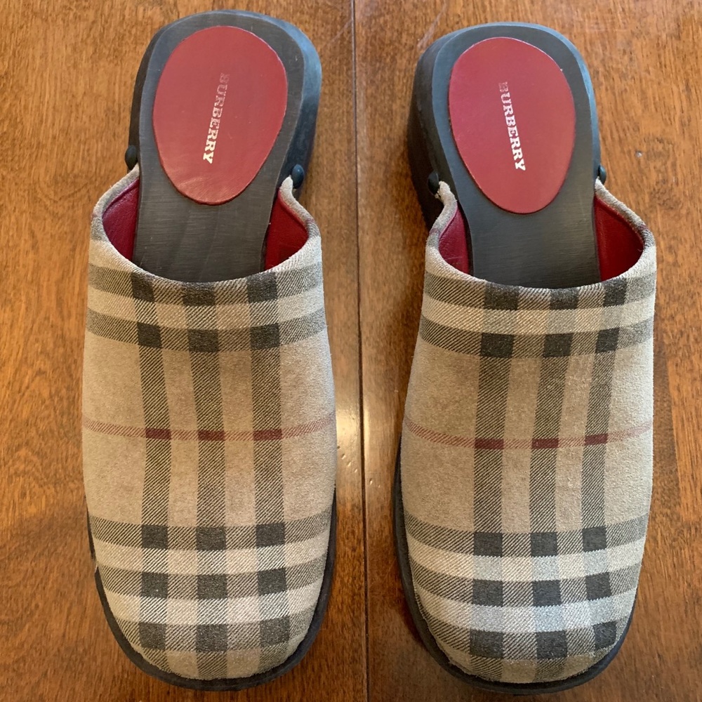 Burberry Clogs